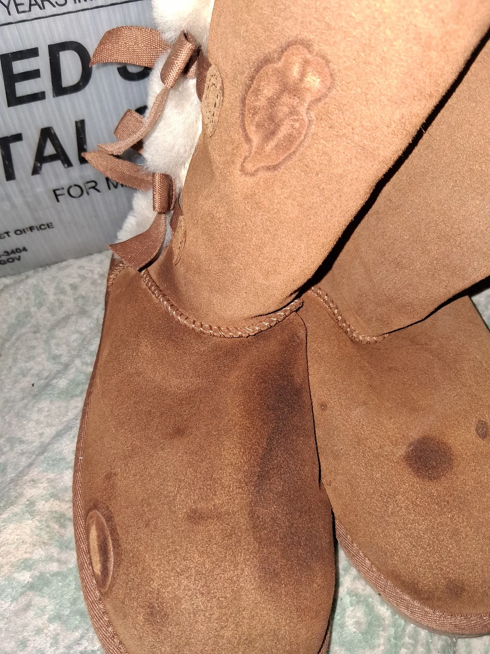 Koolaburra Chestnut Brown Suede Shearling Lined Ankle Boots